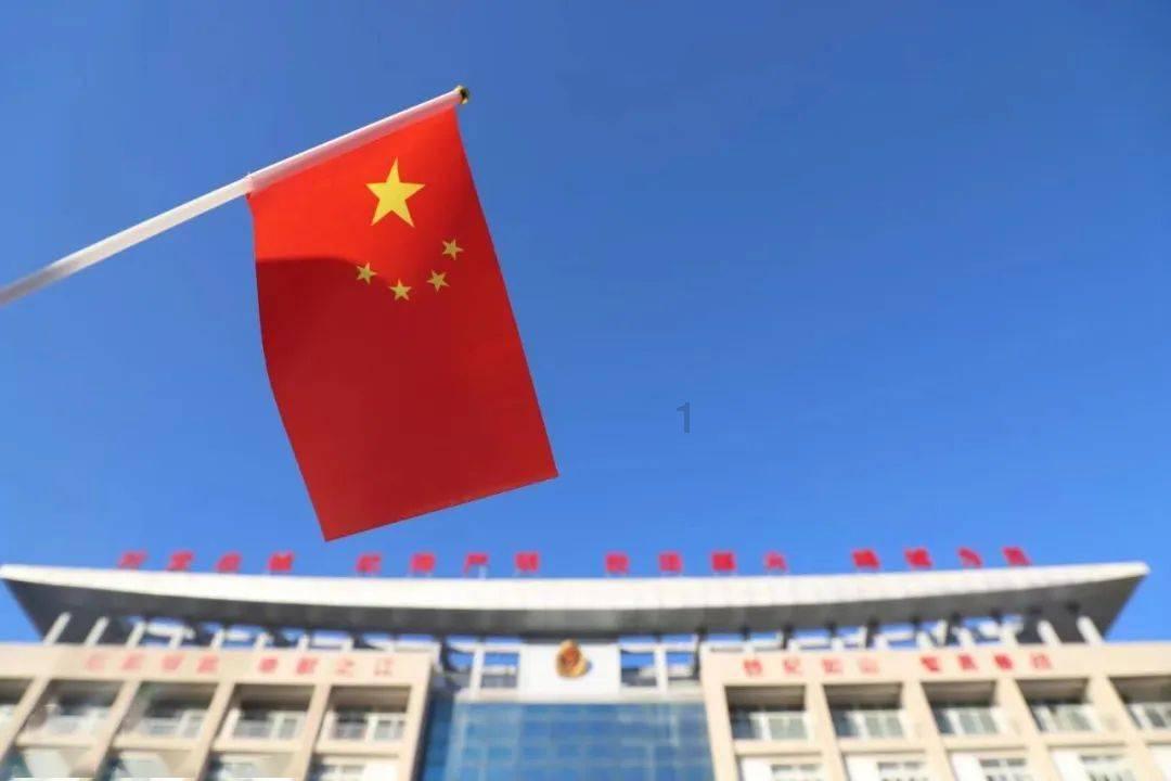 逃离空旷大街